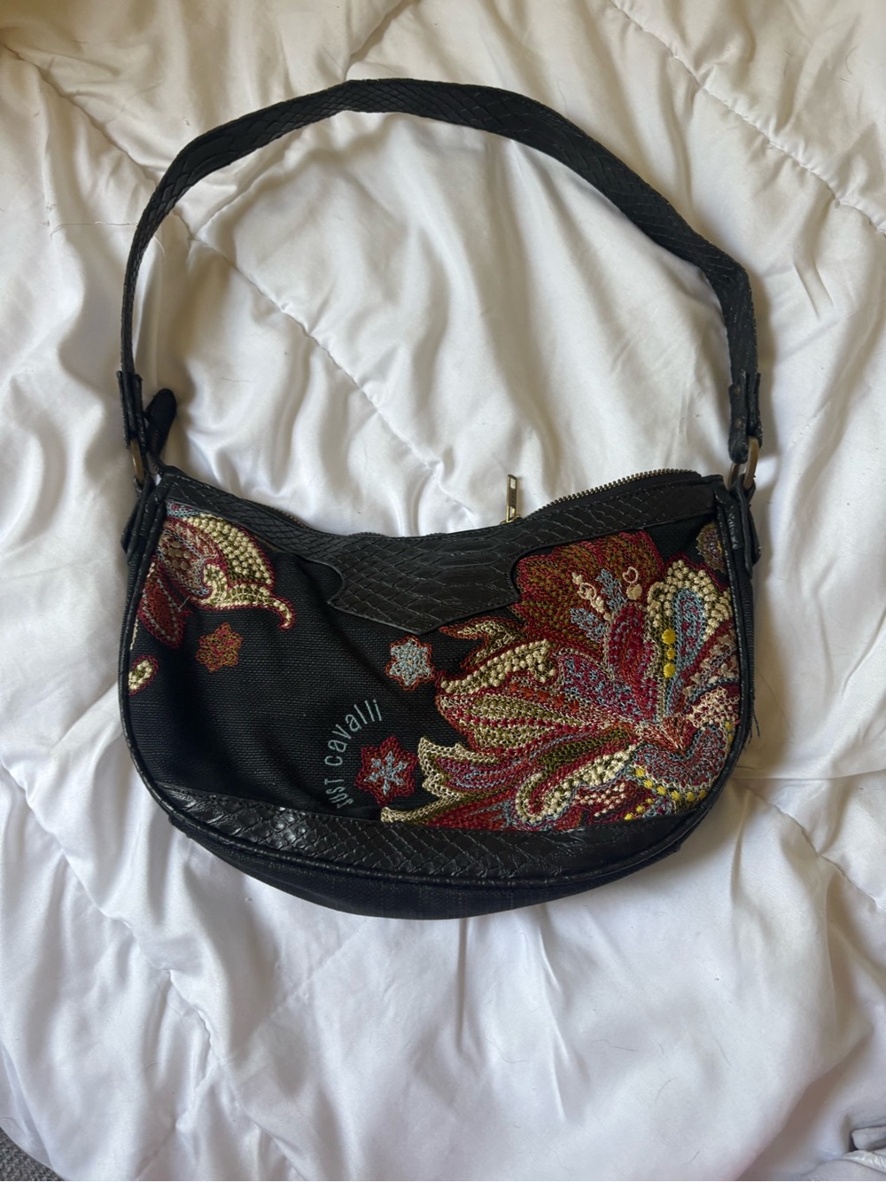 Just cavalli by Roberto cavalli vintage purse . Embellished black purse . - Picture 3 of 3